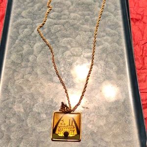 Vintage St Louis Arch necklace